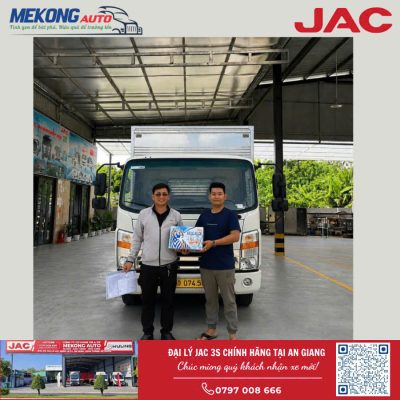 Mekong Auto chúc mừng Nguyễn Trung Tín nhận xe mới N500 E5A